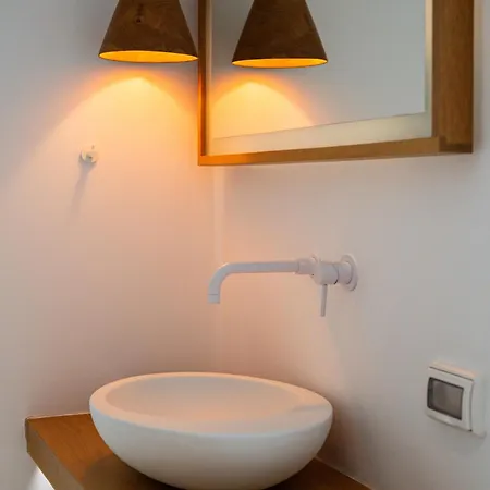 Nelya (adults Only) ميغالوخوري