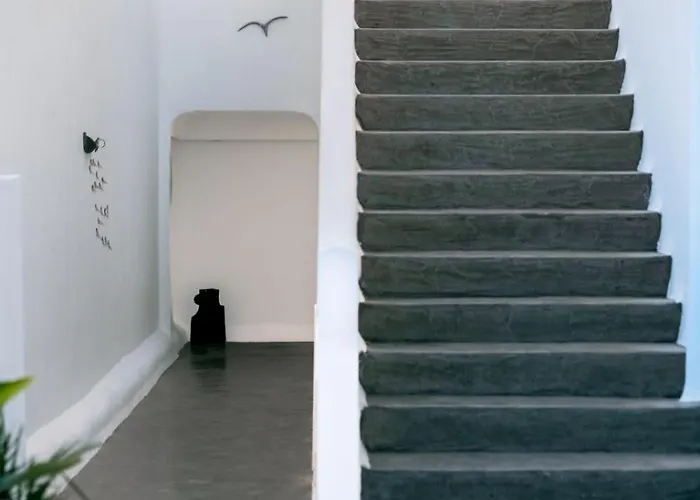 Nelya (adults Only) * Megalochori (Santorini)