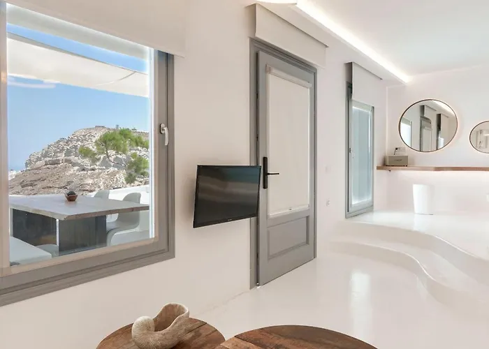 Nelya (adults Only) * Megalochori (Santorini)